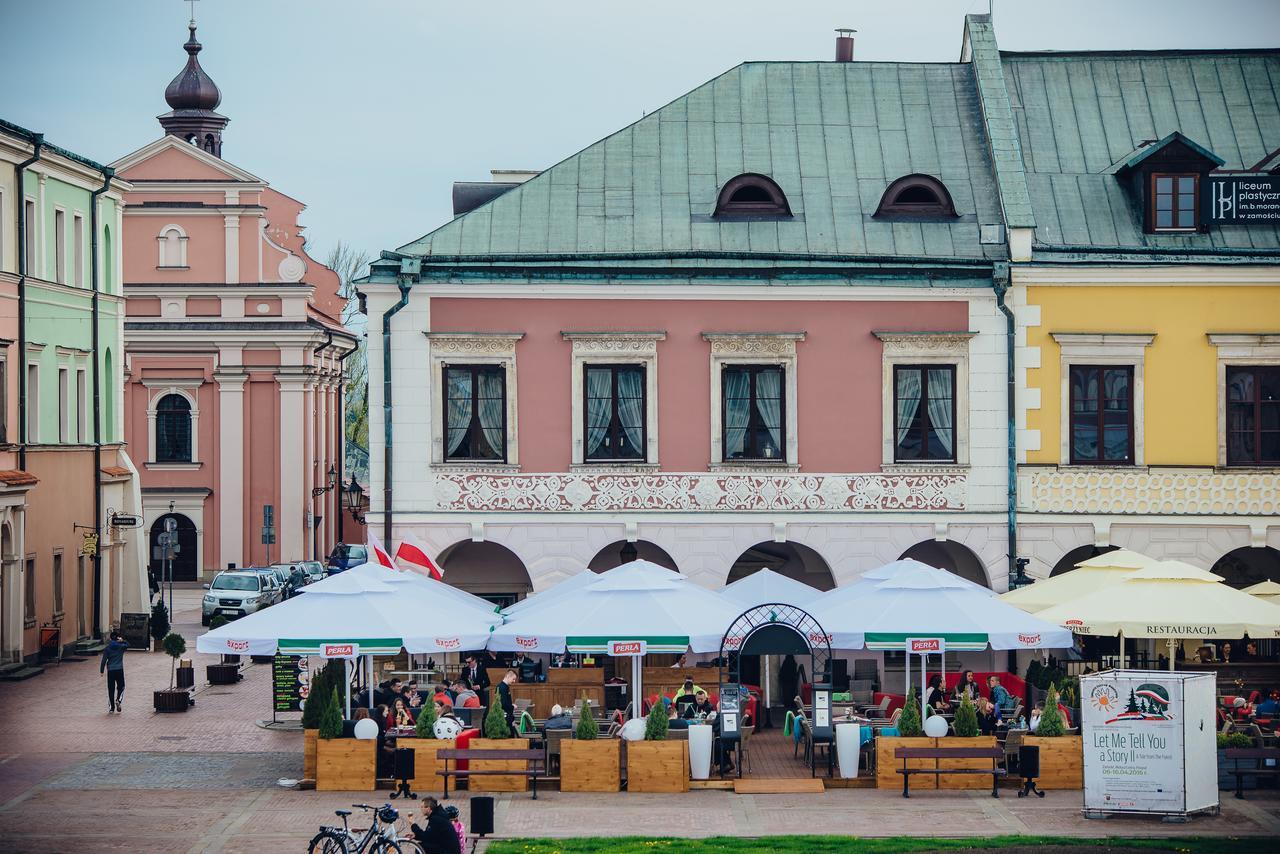 ホテル Morando Zamość エクステリア 写真