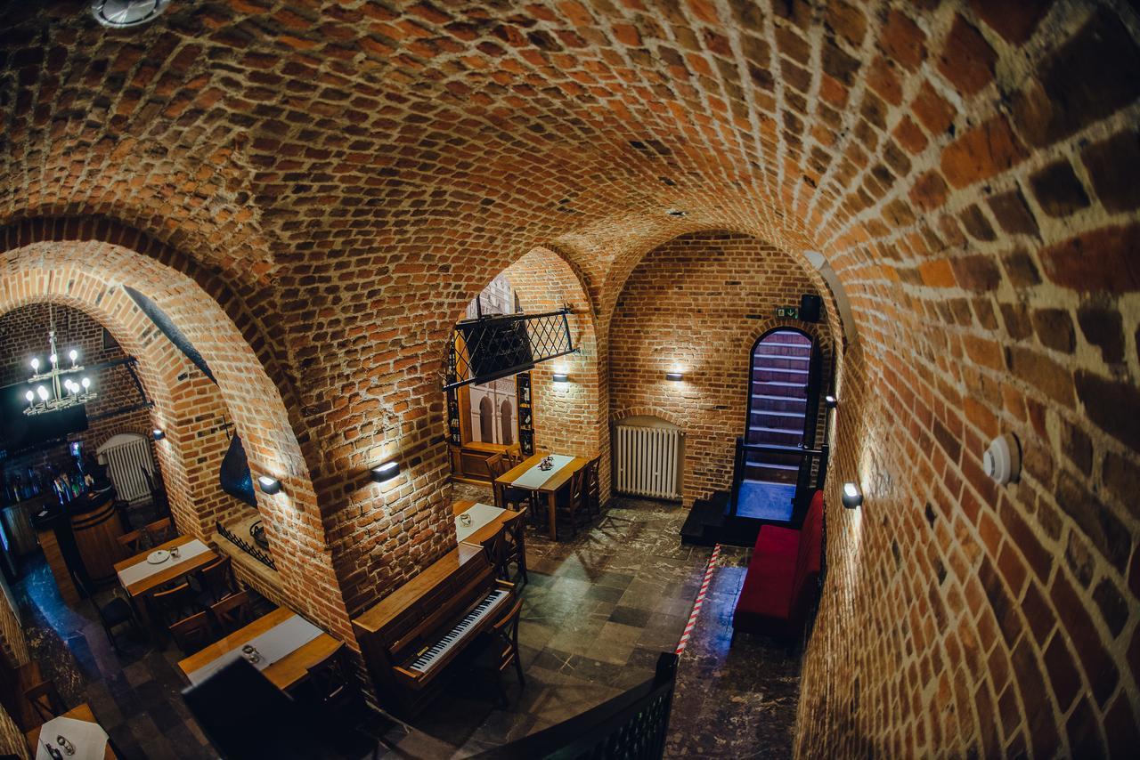 ホテル Morando Zamość エクステリア 写真